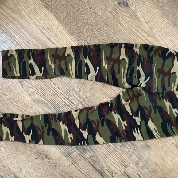 Pomelo Womens Camo Leggings - Picture 2 of 5